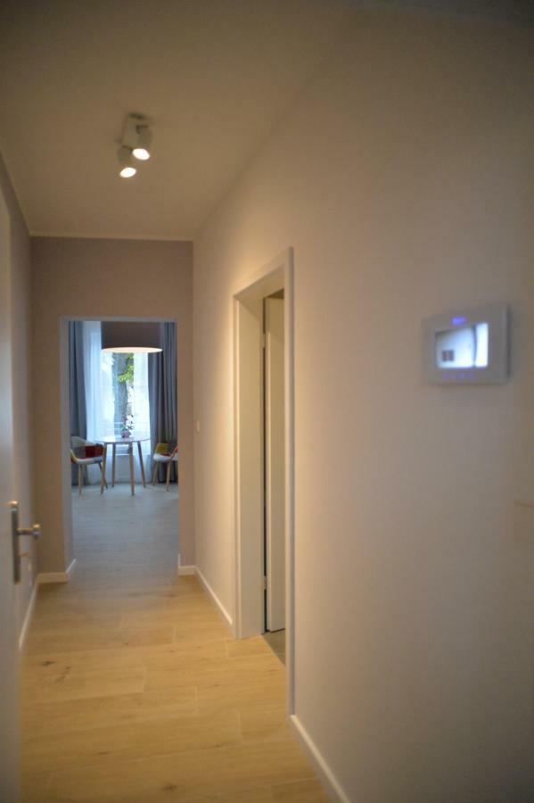 Grey House Apartments โกรสบีเรน ภายนอก รูปภาพ